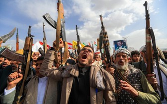 Houthi thêm dầu vào chảo lửa Trung Đông
