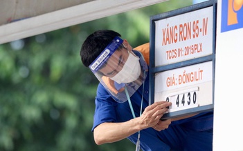 Giá xăng tăng gần 1.000 đồng/lít trong kỳ 'điều hành bất thường' tối nay