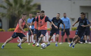 Đội tuyển Argentina thấp thỏm với Messi