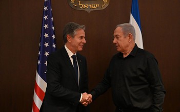 Ngoại trưởng Mỹ và Thủ tướng Israel phải xuống hầm tránh bom giữa lúc hội đàm