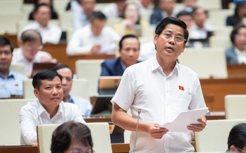 'Chúng ta có tiền, có quyền tạo ra chính sách, nhưng sao triển khai khó đến thế'