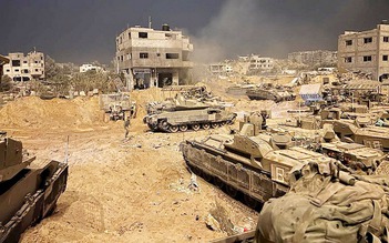 Israel không kích Gaza, đối phó hỏa lực từ nhiều hướng