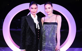 Hồ Ngọc Hà đeo trang sức 20 tỉ đồng, 'đọ sắc' bên Hoa hậu Pia Wurtzbach