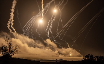Mỹ dùng UAV tìm con tin, Pháp điều thêm tàu sân bay trực thăng tới gần Gaza
