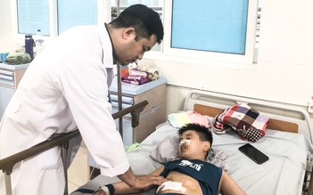 Quảng Ngãi: Mổ cấp cứu bé trai 8 tuổi bị thủng dạ dày