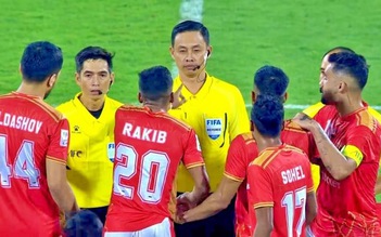 Sau sự cố nóng tại Ấn Độ, trọng tài Ngô Duy Lân bắt trận đinh V-League