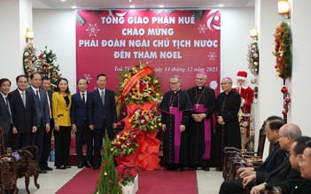 Chủ tịch nước chúc mừng Giáng sinh Tổng giáo phận Huế