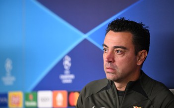 HLV Xavi phản ứng trước tin đồn bị CLB Barcelona sa thải