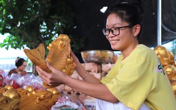 Tết Giáp Thìn: 'Cá chép hóa rồng' độc lạ lên ngôi ở làng heo đất Lái Thiêu