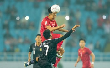 Nguyễn Thành Chung chia tay đội tuyển Việt Nam sau cuộc gặp HLV Troussier
