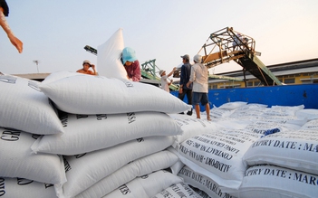 Giá gạo Thái Lan vượt qua Việt Nam trong phiên chốt giá năm 2023