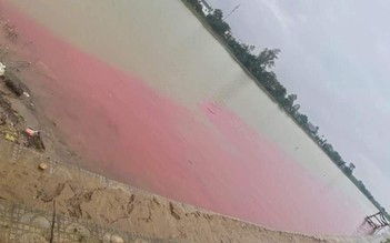Quảng Trị: Một đoạn nước sông Hiếu chuyển màu đỏ bất thường