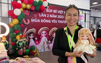 Hội chợ búp bê ở TP.HCM thu hút người nước ngoài: Mẫu xịn có giá tới 50 triệu