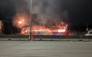 Đồng Nai: Xe khách giường nằm cháy rụi trên quốc lộ 51