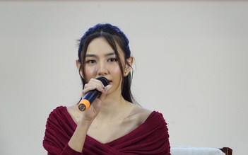 Hoa hậu Thùy Tiên chia sẻ kinh nghiệm học ngoại ngữ