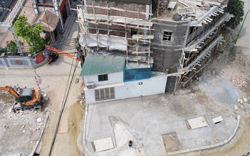 Sự thật ngôi nhà siêu mỏng 3 mặt tiền giá 1 tỉ đồng/m2 tại Hà Nội