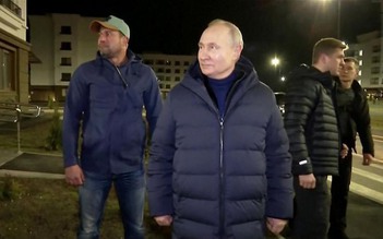Tổng thống Putin có chuyến đi bất ngờ đến Donbass