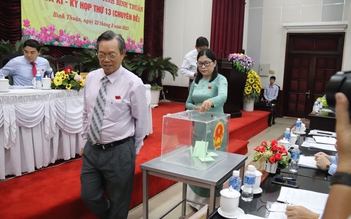 Bình Thuận: Bãi nhiệm Phó chủ tịch UBND tỉnh Nguyễn Văn Phong do bị bắt giam