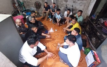 Quảng Ninh: Bắt quả tang 14 người rủ nhau chơi xóc đĩa sau lễ thượng thọ