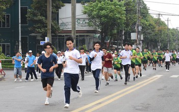 Quảng Ngãi: Gần 1.300 người tham gia chạy bộ vì sức khỏe toàn dân