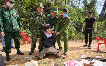 Mật phục bắt nghi phạm vận chuyển 12.000 viên ma túy