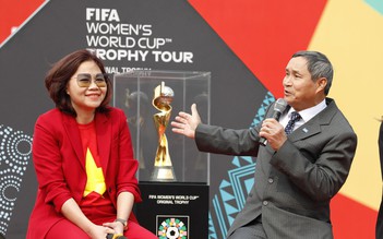 Tận mắt chiêm ngưỡng Cúp vàng World Cup nữ 2023 ngay tại Hà Nội