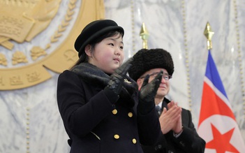 Tình báo Hàn Quốc: Con gái ông Kim Jong-un thích cưỡi ngựa, trượt tuyết