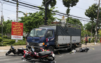An Giang: Ô tô bị lỗi phanh, tông 6 xe máy đang dừng chờ đèn đỏ