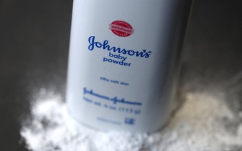 Johnson & Johnson muốn chi 8,9 tỉ USD dàn xếp kiện tụng phấn rôm gây ung thư