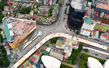 Hình hài cầu vượt chữ C 150 tỉ đồng sắp thông xe ở Hà Nội