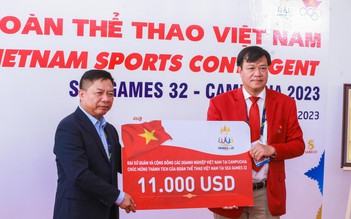 Đại sứ Nguyễn Huy Tăng thăm đoàn thể thao Việt Nam tại SEA Games 32