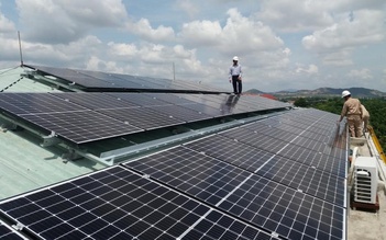 Điện gió, điện mặt trời mang lại tiền tỉ mỗi tháng cho các doanh nghiệp tay ngang