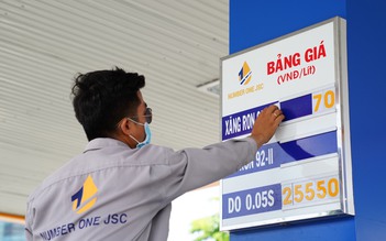 Giá xăng dầu hôm nay 3.5.2023: Xăng trong nước ngày mai giảm mạnh?