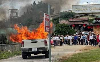 Vụ cháy xe bán tải ở Lâm Đồng là do lái xe tự đốt