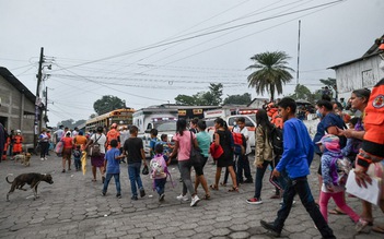 Guatemala sơ tán gấp hơn 1.000 người vì núi lửa phun dữ dội