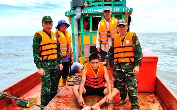 Đồn biên phòng Sông Đốc cứu ngư dân trôi dạt 3 ngày trên vùng biển Cà Mau
