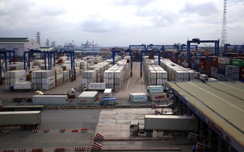 Ngân sách TP.HCM tăng gần 2.700 tỉ đồng nhờ thu phí cảng biển