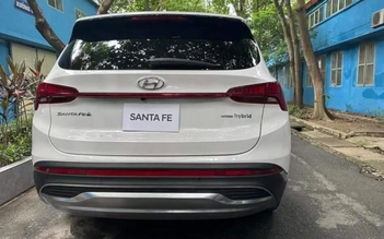 Hyundai Santa Fe phiên bản Hybrid lộ diện tại Việt Nam