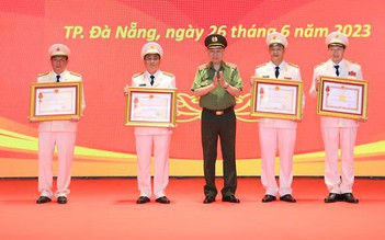 Thiếu tướng Vũ Hồng Văn, Cục trưởng A03 nhận huân chương Quân công hạng nhì