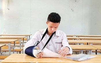 Nghệ An: Thí sinh bị gãy tay được giáo viên chép hộ bài thi