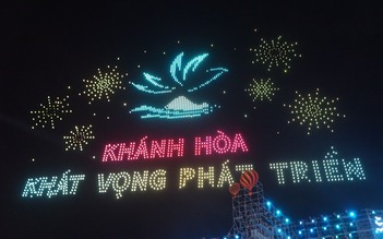 Bức tranh trên bầu trời đêm Nha Trang được vẽ bằng 1.653 chiếc Drone Light
