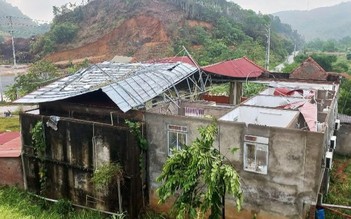2 người chết, 535 ngôi nhà hư hỏng do mưa giông
