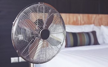 4 bước giúp dễ đi vào giấc ngủ khi trời quá nóng