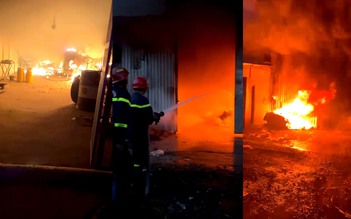 Cứu 4 người trong đám cháy tại 2 công ty ở TP.HCM lúc rạng sáng