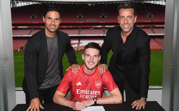 Chính thức ra mắt bản hợp đồng ‘bom tấn’ Ngoại hạng Anh, Declan Rice gia nhập Arsenal