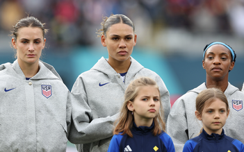 Đội tuyển nữ Mỹ bị chỉ trích vì không hát Quốc ca ở trận gặp đội Việt Nam