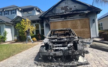 Ô tô điện Mercedes bốc cháy tại nhà, chủ xe thiệt hại 1 triệu USD