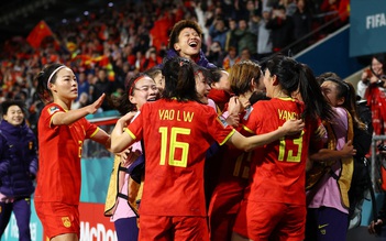 Chỉ còn 10 người, đội tuyển nữ Trung Quốc may mắn giành chiến thắng trước Haiti