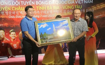 Ông Park gây sốt ở huyện yêu bóng đá tỉnh Bà Rịa - Vũng Tàu