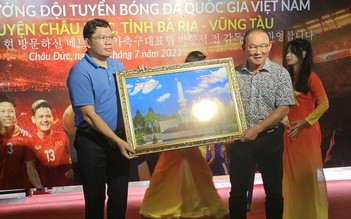 Ông Park gây sốt ở huyện yêu bóng đá tỉnh Bà Rịa - Vũng Tàu